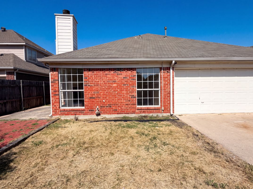 Photo 22 of 26 of 7008 Chateau Dr, Frisco, TX