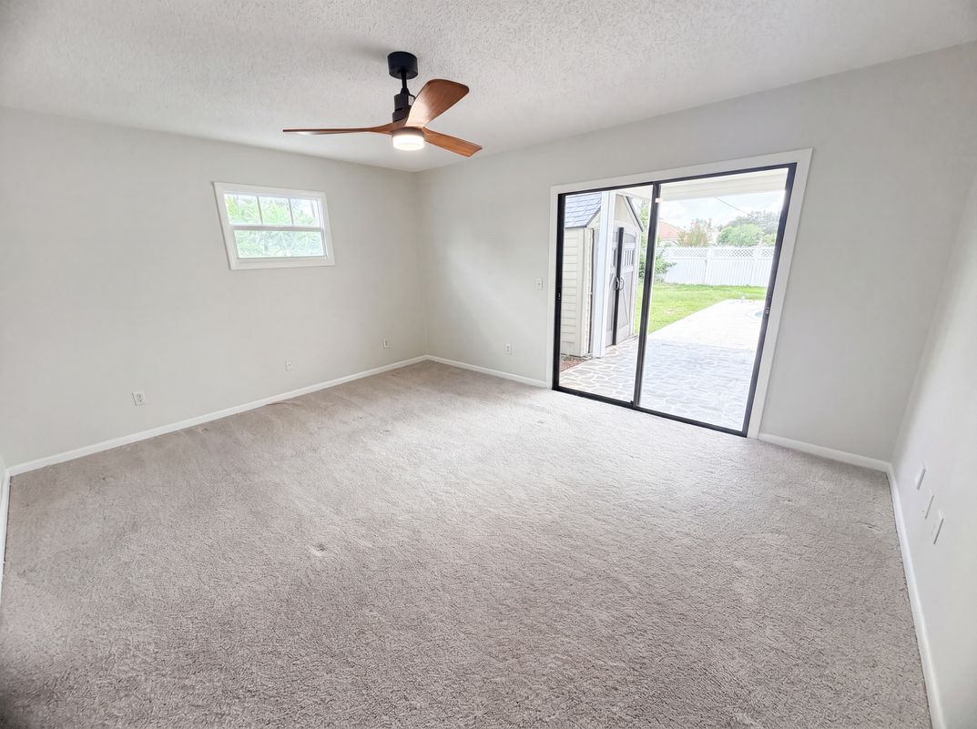 Photo 6 of 38 of 2305 SW Fern Cir, Port Saint Lucie, FL