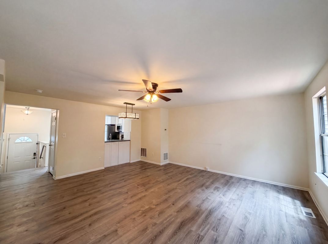 Photo 9 of 48 of 8641 Centerton Ln, Manassas, VA