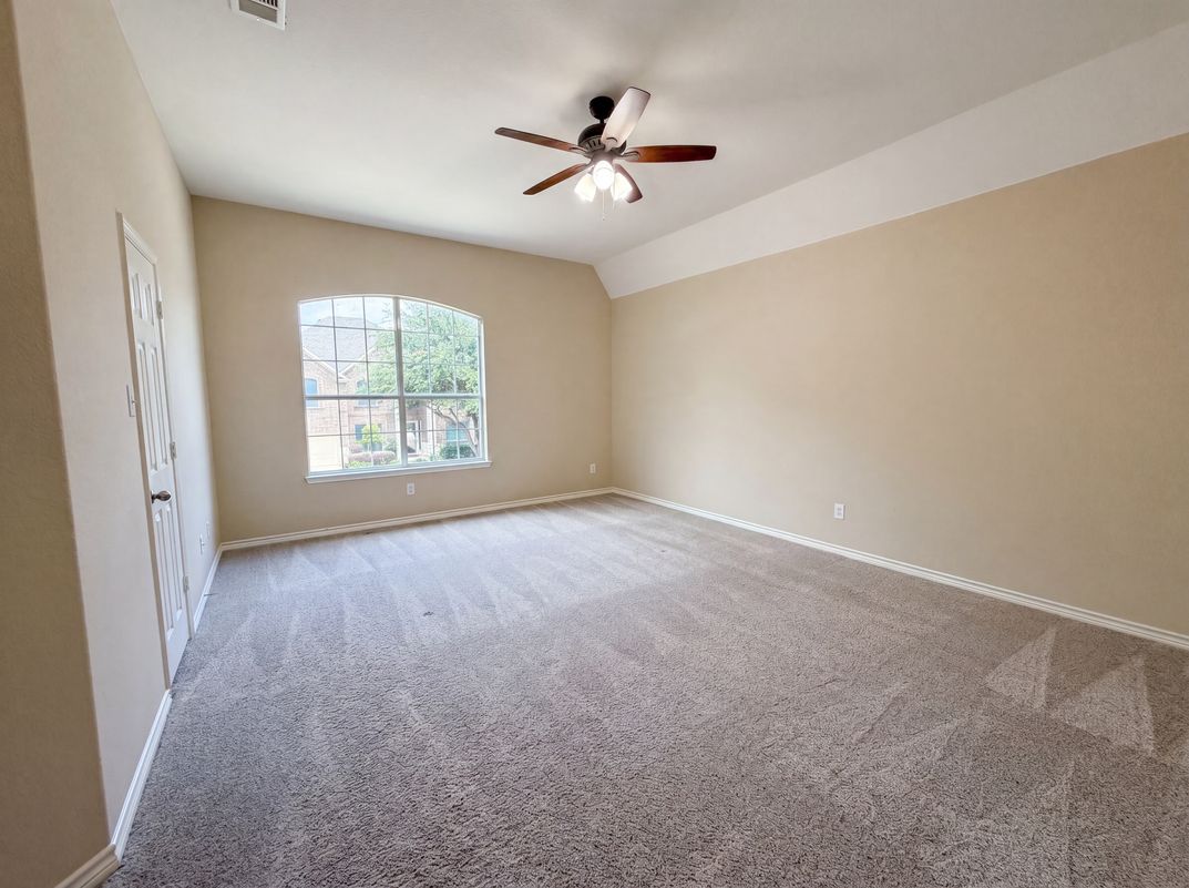 Photo 14 of 25 of 8613 Sunwood Ct, Fort Worth, TX