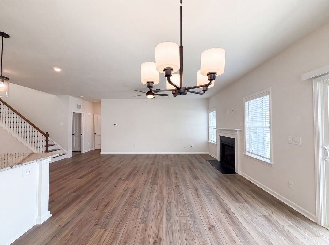 Photo 12 of 37 of 7463 Buckview Ct, Kernersville, NC