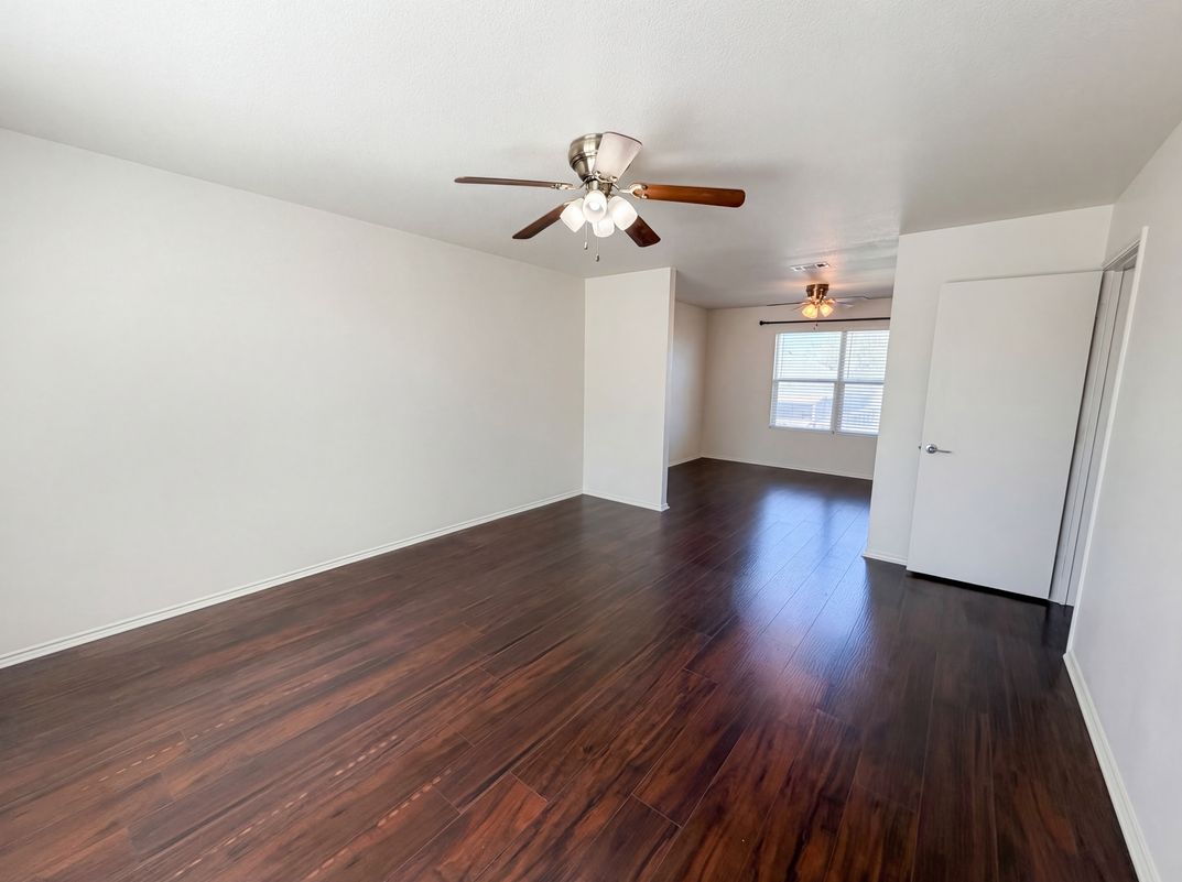 Photo 12 of 23 of 2027 Pine Knot Dr, Heartland, TX