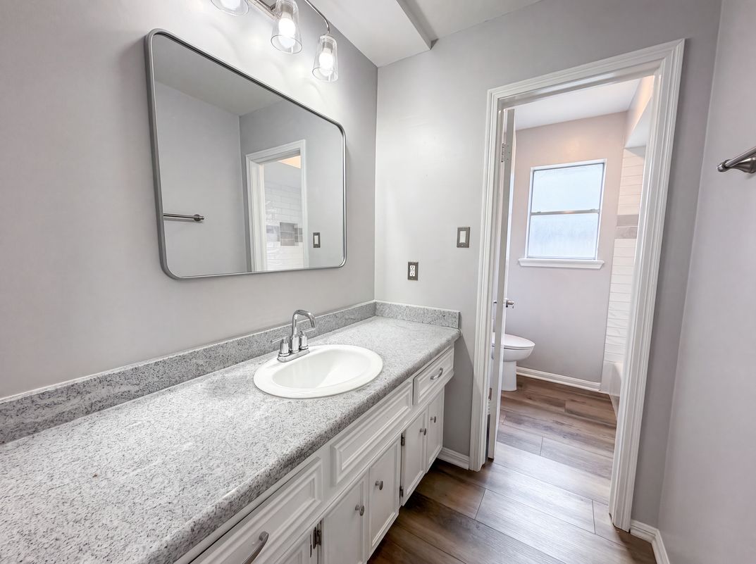 Photo 14 of 20 of 10327 Sweetwood Dr, Houston, TX
