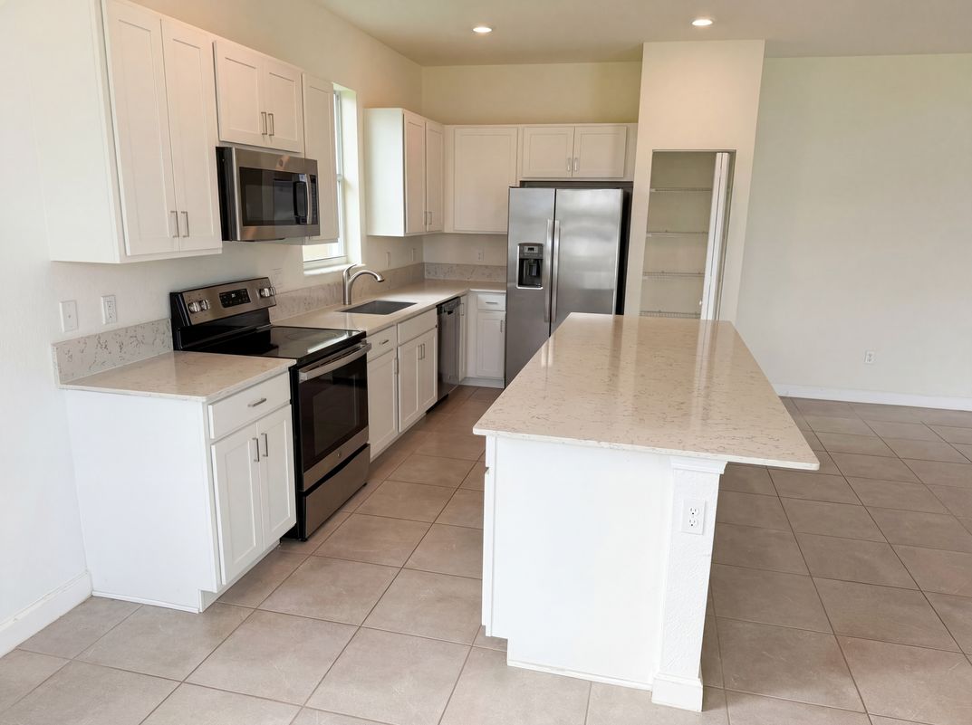 Photo 16 of 42 of 12473 NW Lynch Ln, Port Saint Lucie, FL