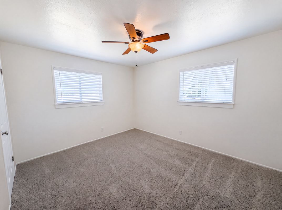 Photo 4 of 23 of 918 Harrison Ave, Lincoln, CA