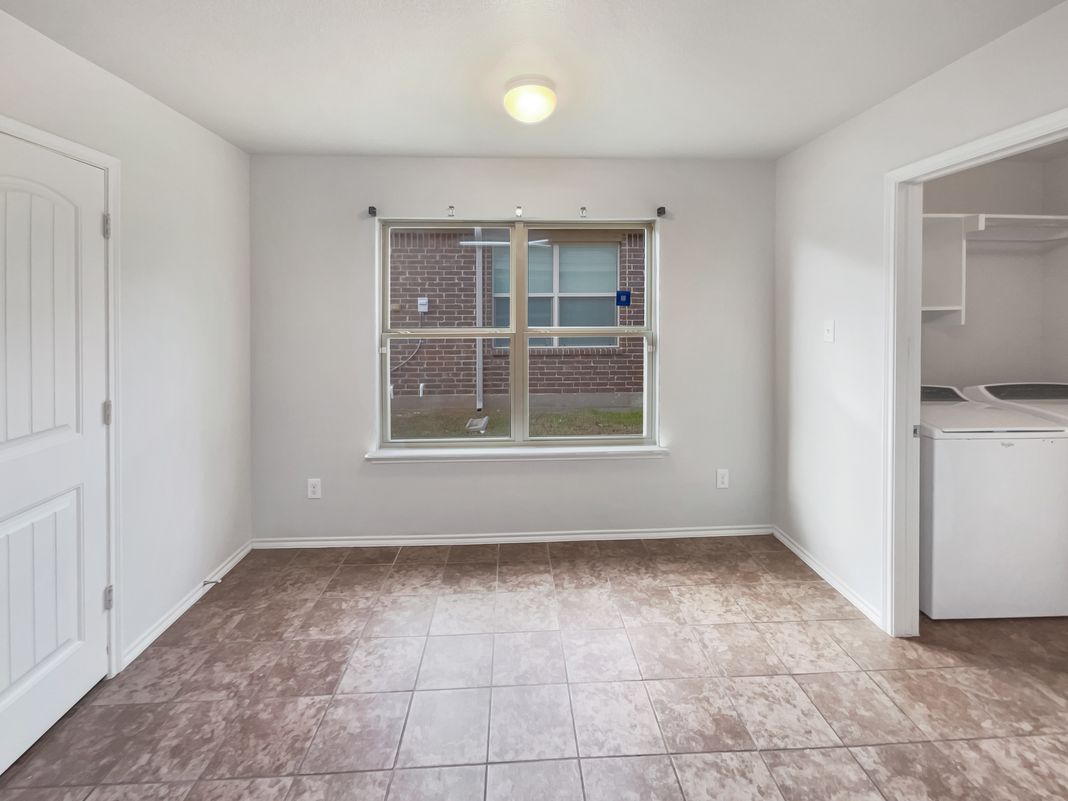 Photo 11 of 16 of 2052 Fair Weather Dr, Lancaster, TX