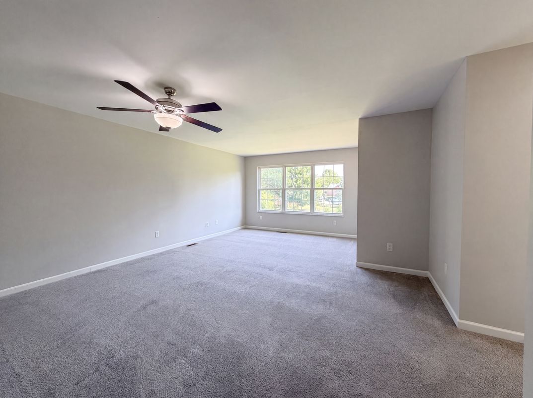Photo 4 of 37 of 7188 Tarragon Ct, Liberty Twp, OH