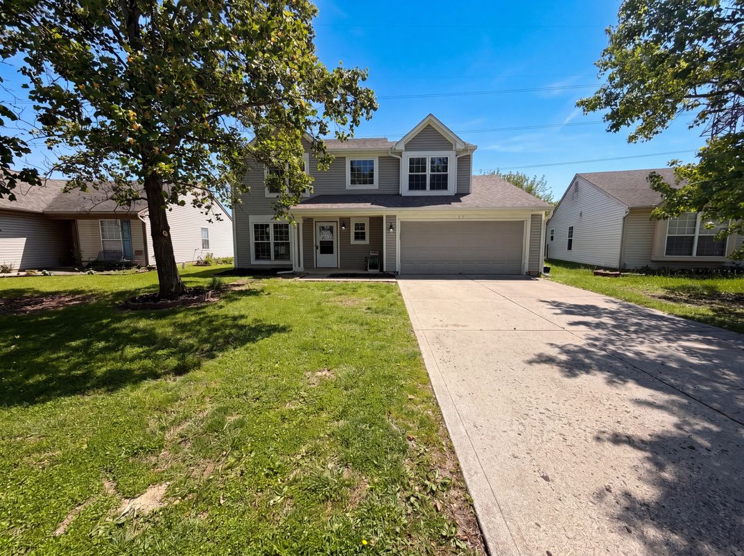 Property photo 1 of 2219 Rolling Oak Dr