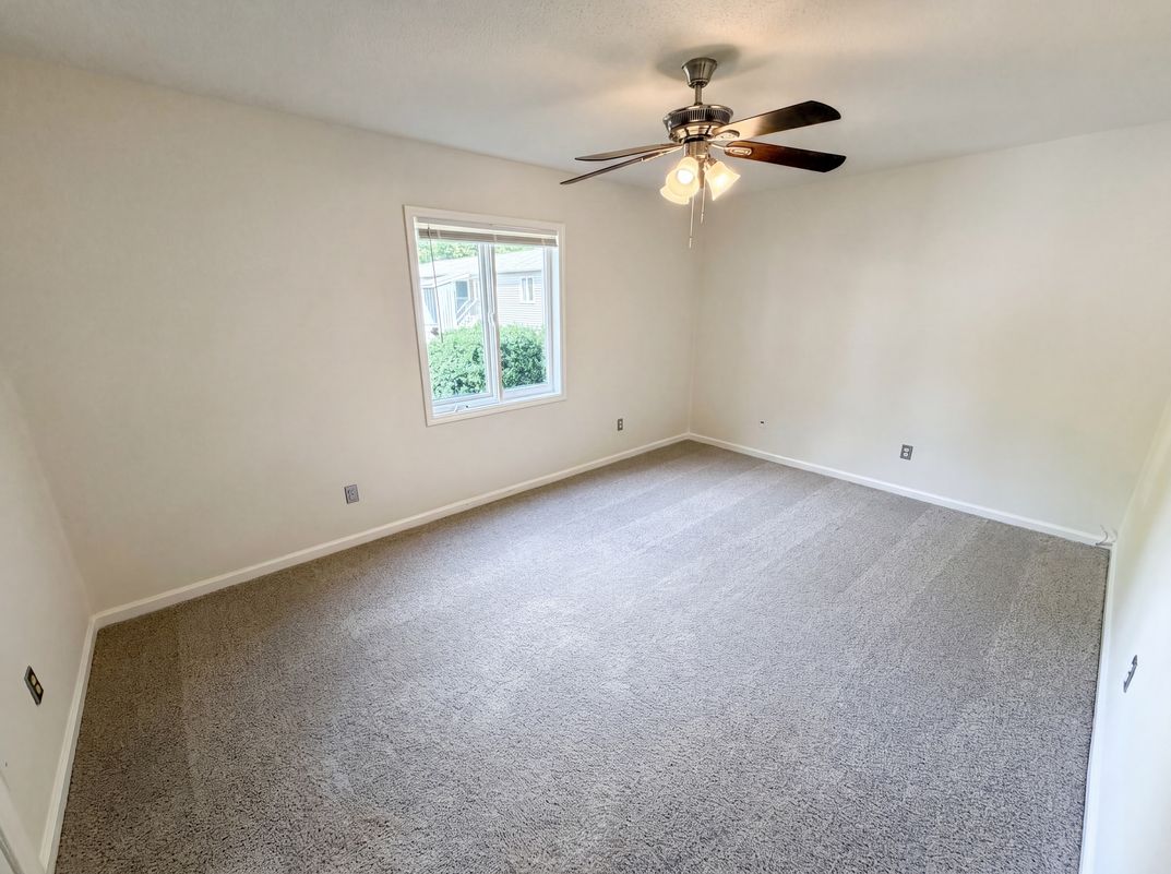 Photo 4 of 20 of 2020 Stoney Point Ln, Charlotte, NC