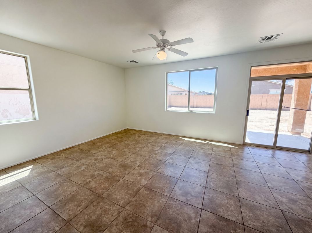 Photo 8 of 33 of 7411 W Alta Vista Rd, Laveen, AZ