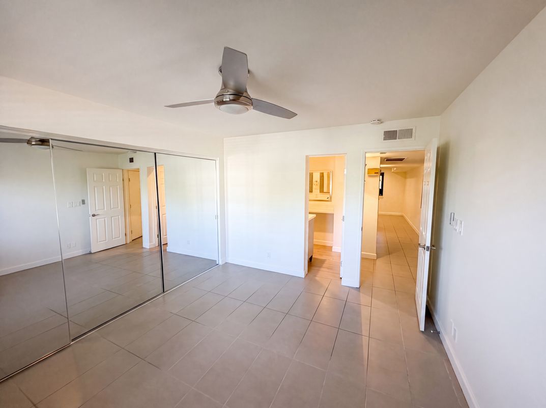 Photo 11 of 18 of 5300 E Waverly Dr, Palm Springs, CA