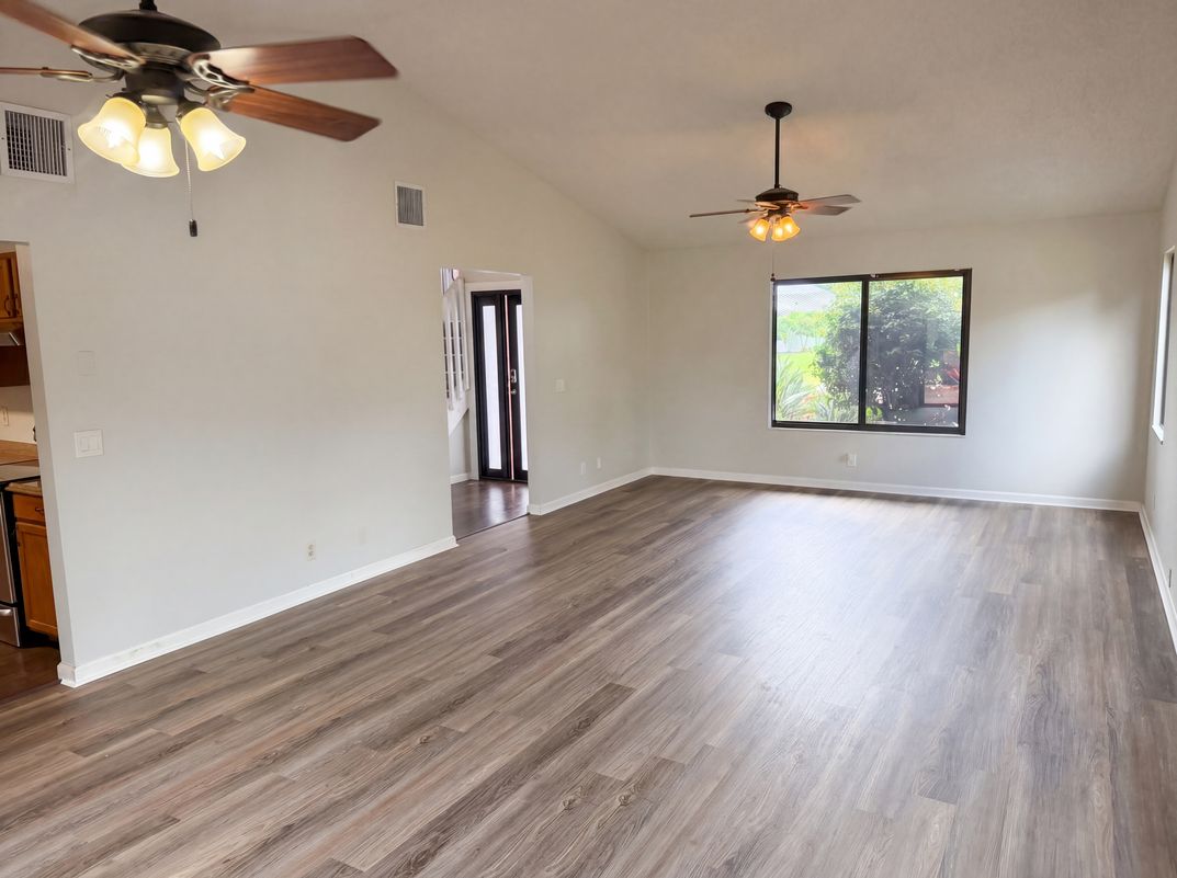 Photo 12 of 47 of 118 Waterway Rd, Royal Palm Beach, FL