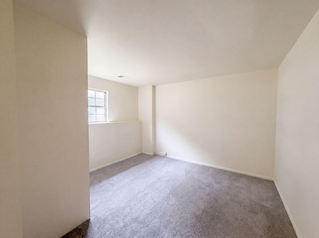 Photo 33 of 48 of 8641 Centerton Ln, Manassas, VA