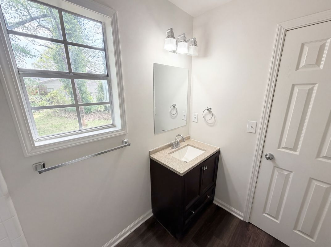Photo 23 of 31 of 4727 Garden Hills Dr, Stone Mountain, GA
