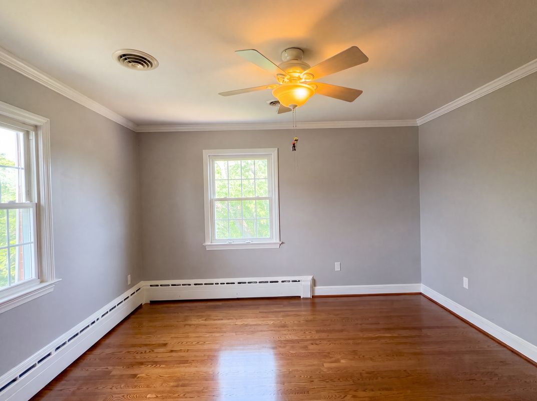 Photo 10 of 33 of 494 Walton St, Strasburg, VA