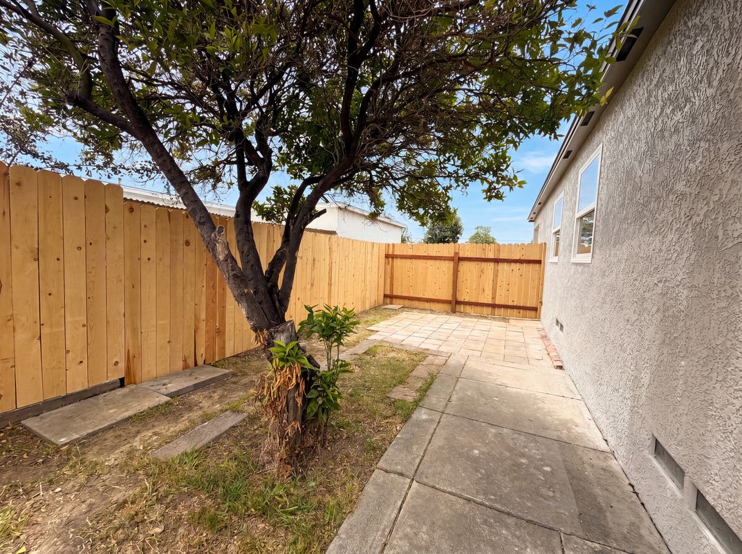 Photo 17 of 19 of 625 Woodlawn Ave, Chula Vista, CA