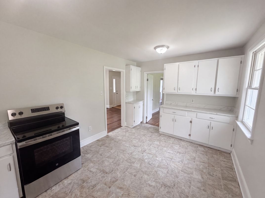 Photo 7 of 20 of 1937 Beckley Dr, Columbia, SC