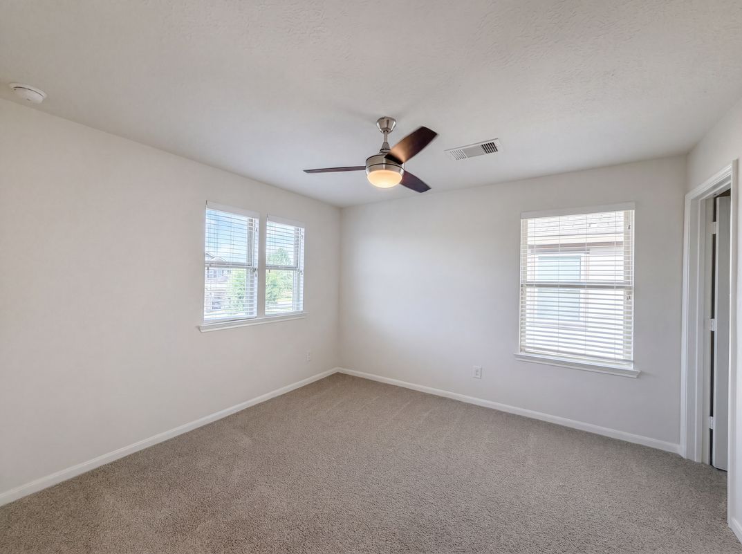 Photo 16 of 26 of 19022 Tower Rose Ct, Katy, TX