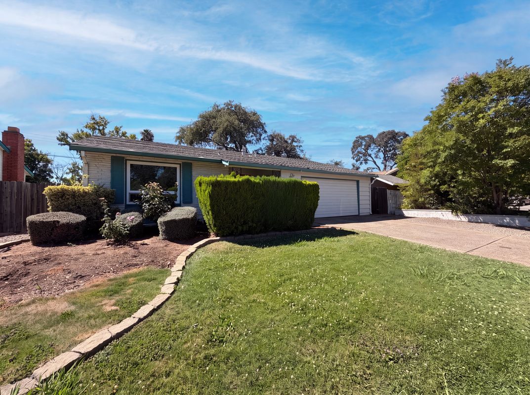 Photo 26 of 27 of 9630 Beachwood Dr, Orangevale, CA