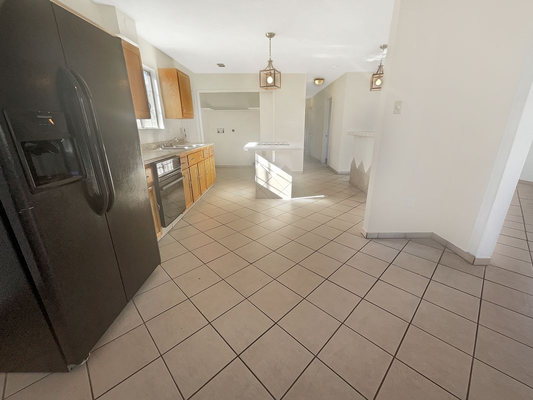 Photo 2 of 17 of 1333 Lucretia St SW, Albuquerque, NM