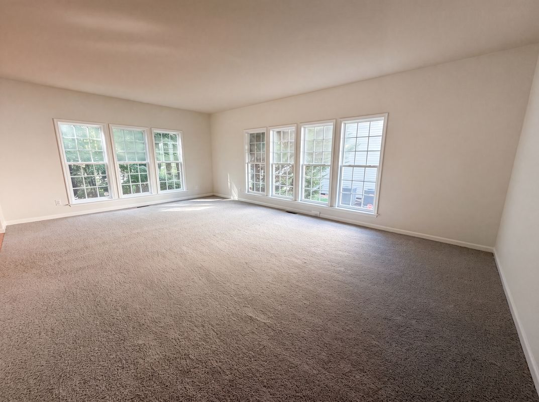 Photo 8 of 23 of 5237 Emerald Spring Dr, Knightdale, NC