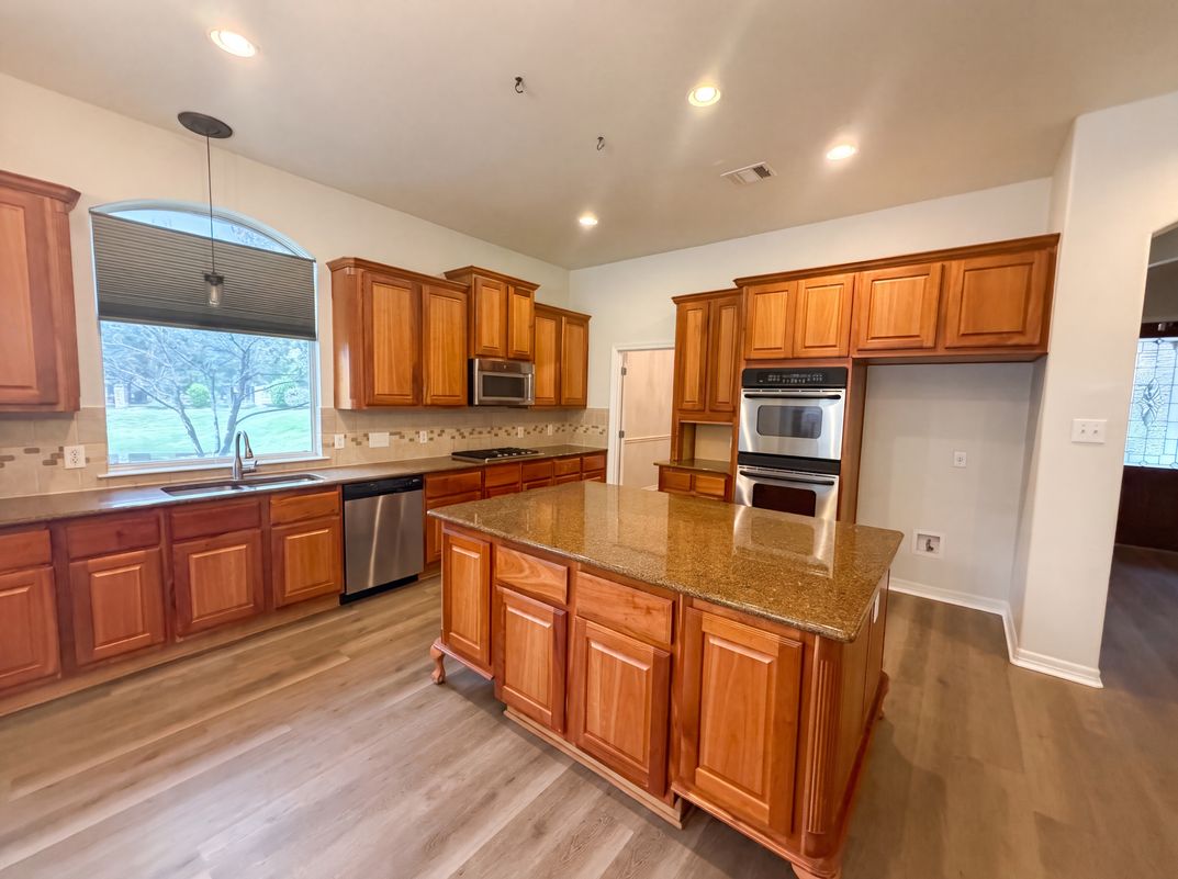 Photo 10 of 26 of 1724 Westend Pl, Round Rock, TX