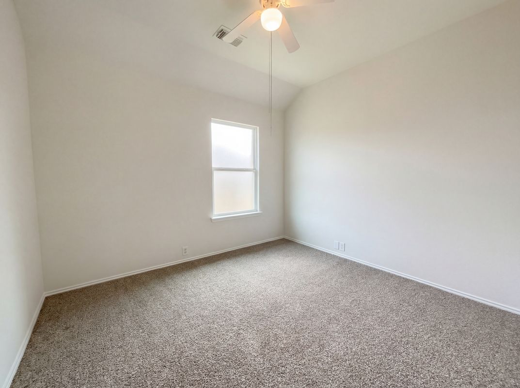 Photo 18 of 22 of 11919 Leaf Oak Dr, Houston, TX