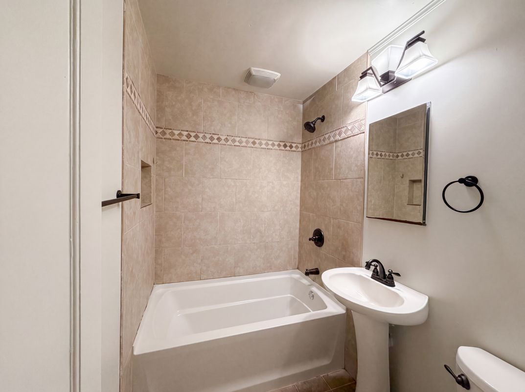 Photo 11 of 13 of 11615 W 68th St, Shawnee, KS