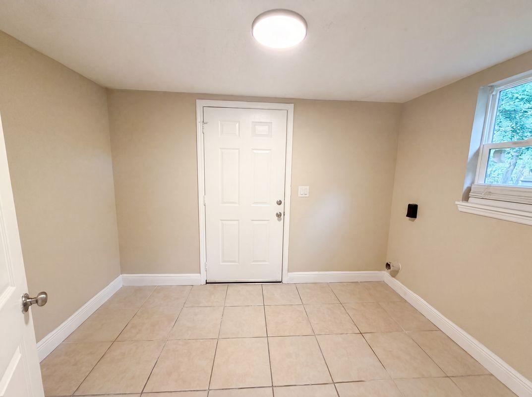 Photo 19 of 23 of 1506 W 16th St, Sanford, FL