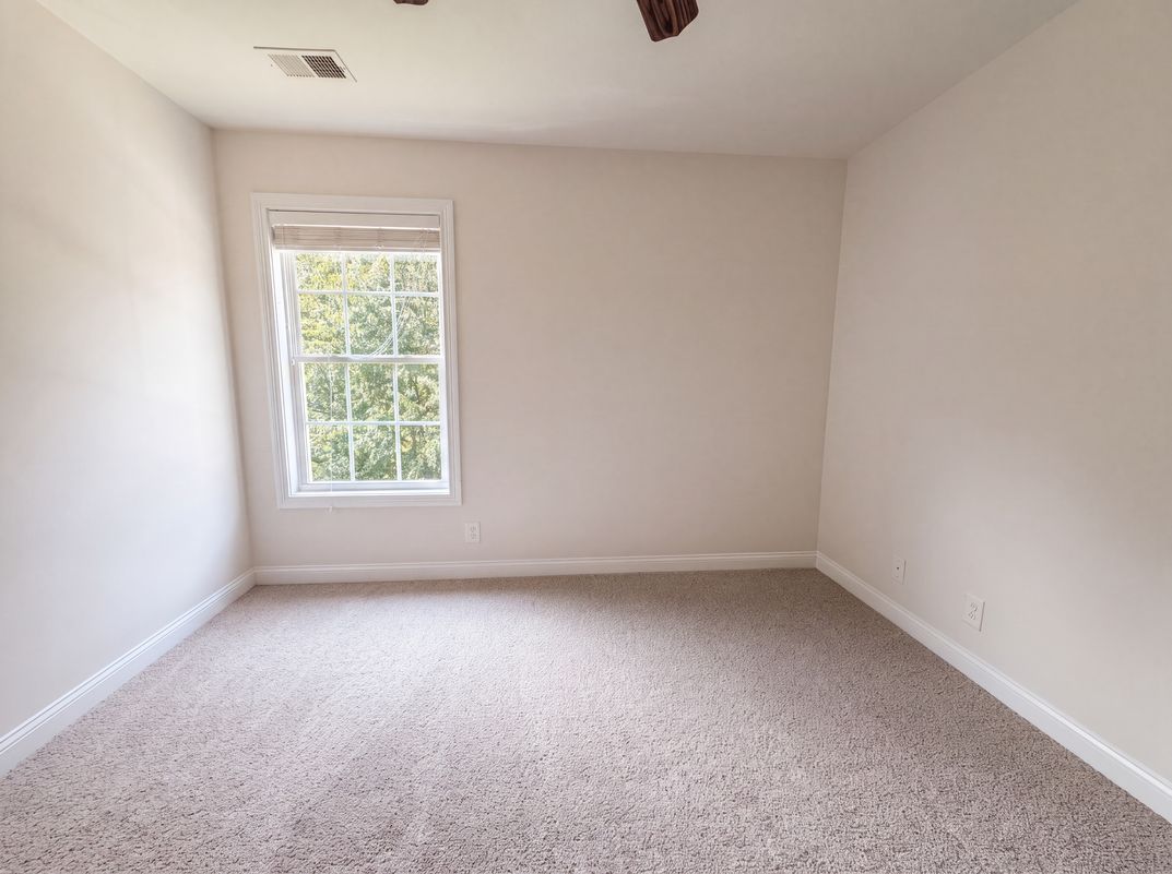 Photo 16 of 27 of 1733 Apache Way, Clarksville, TN