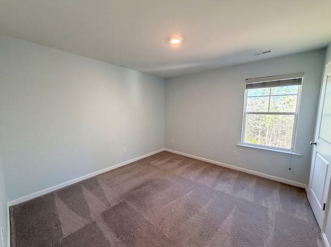 Photo 7 of 22 of 6454 Faulkner Dr, North Chesterfield, VA