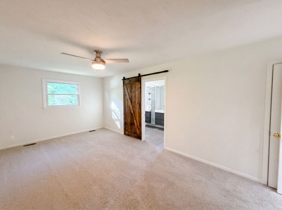 Photo 13 of 28 of 1017 Morrell Rd, Knoxville, TN