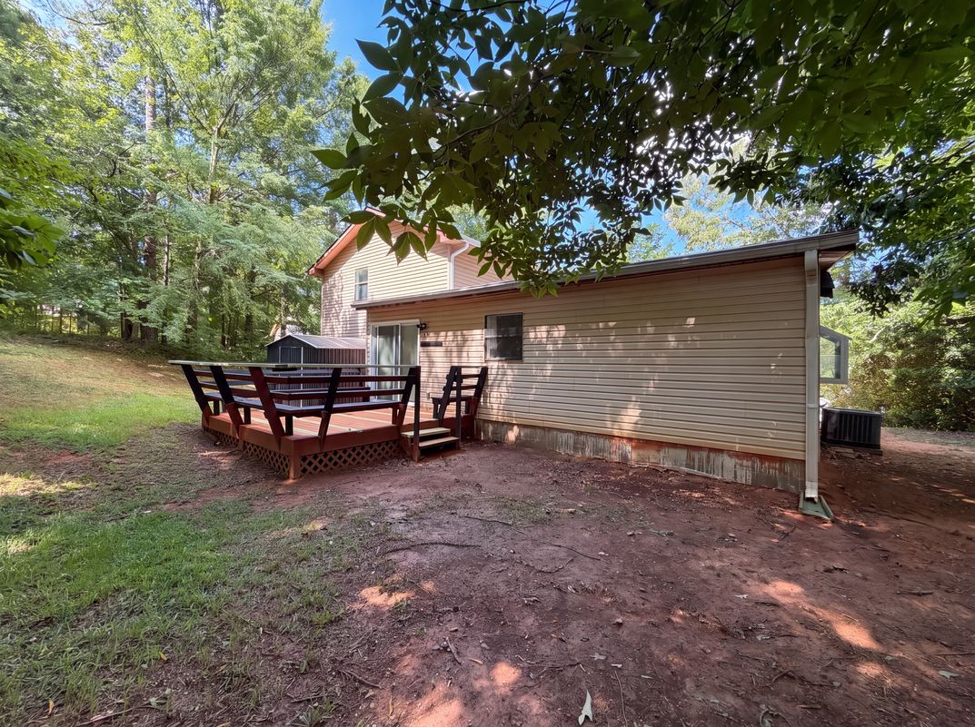 Photo 5 of 25 of 3808 Shane Ct, Ellenwood, GA