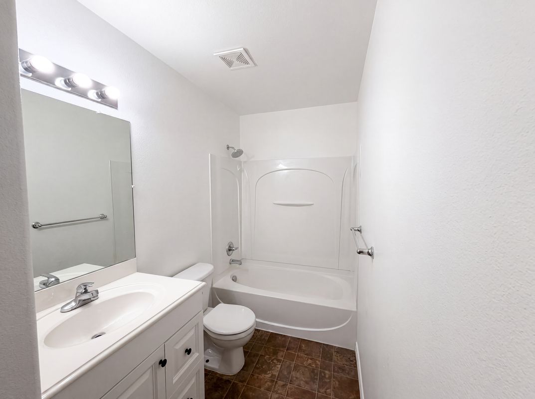 Photo 12 of 26 of 866 S 1580 W, Lehi, UT