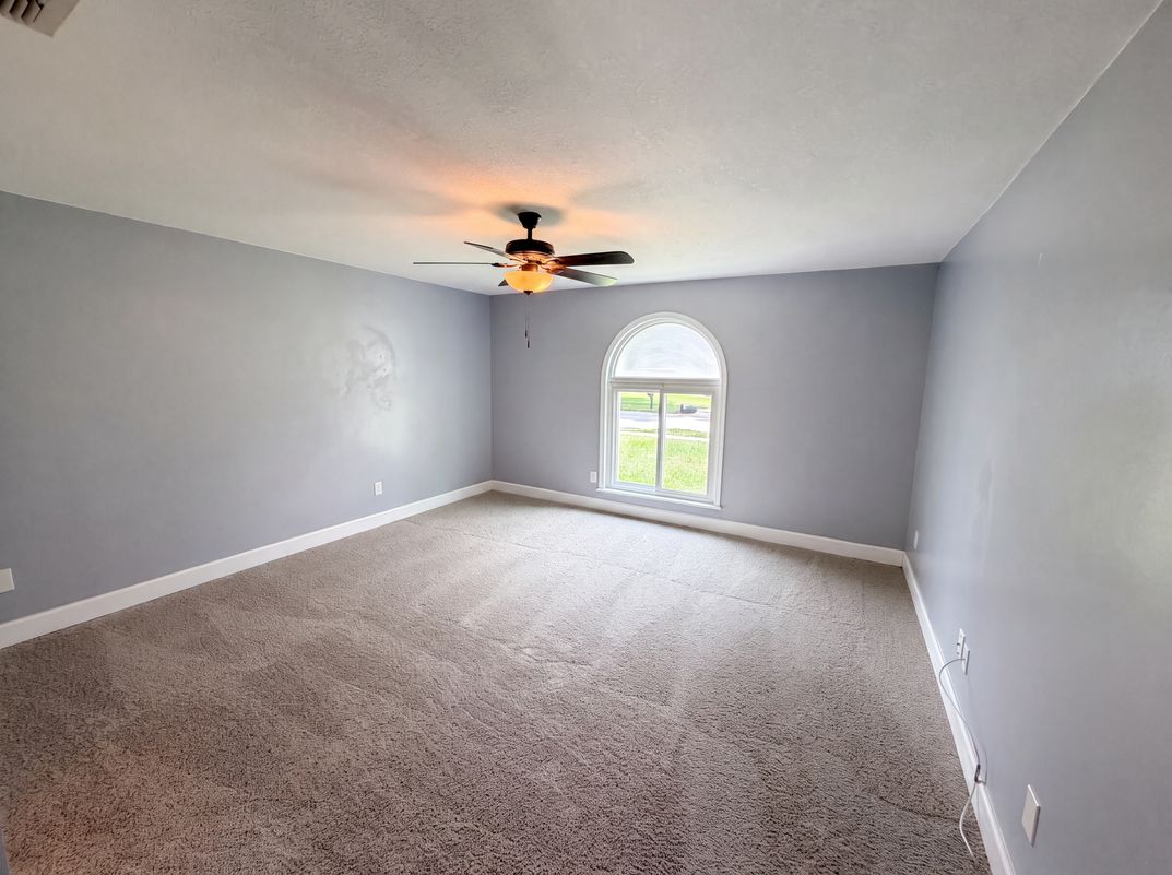 Photo 14 of 33 of 4830 Dunbarton Dr, Orlando, FL