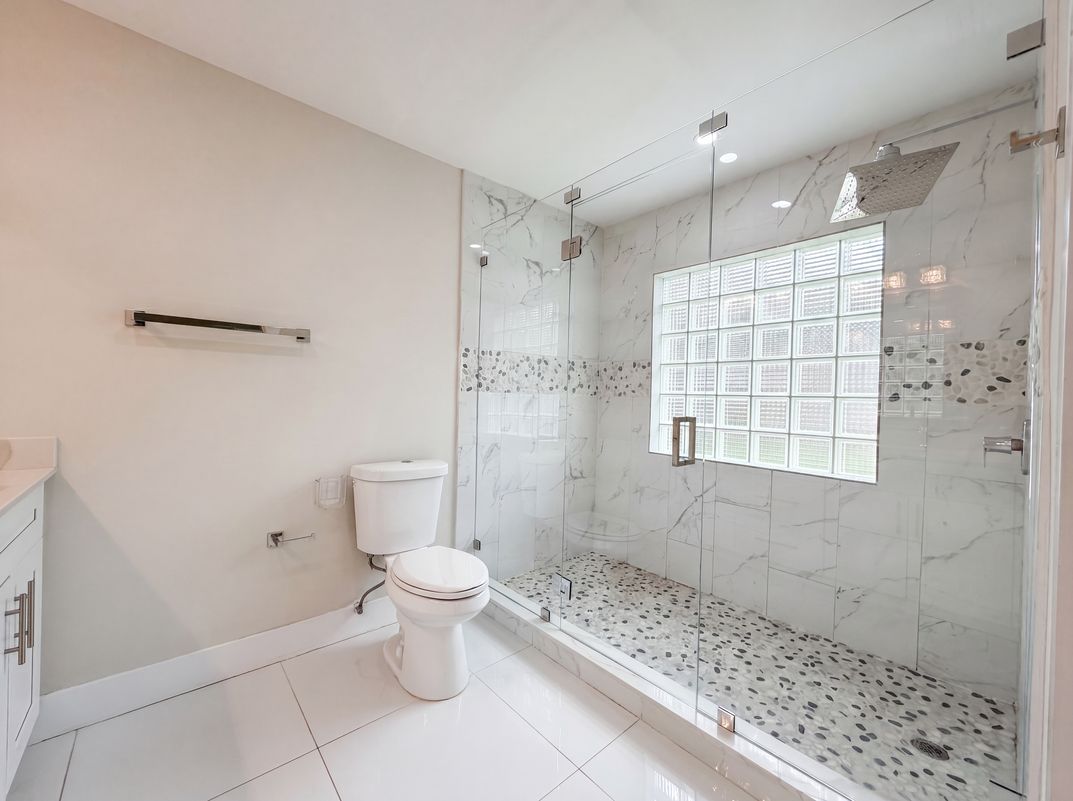 Photo 13 of 25 of 16571 SW 145th Ave, Miami, FL