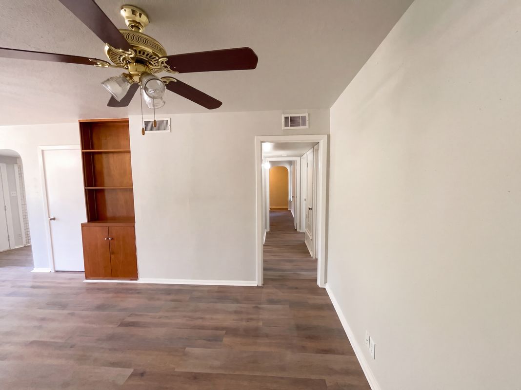 Photo 7 of 21 of 222 Colebrook Dr, San Antonio, TX