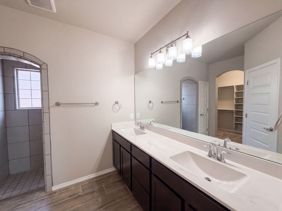 Photo 14 of 24 of 6384 Red Falcon Dr NE, Rio Rancho, NM