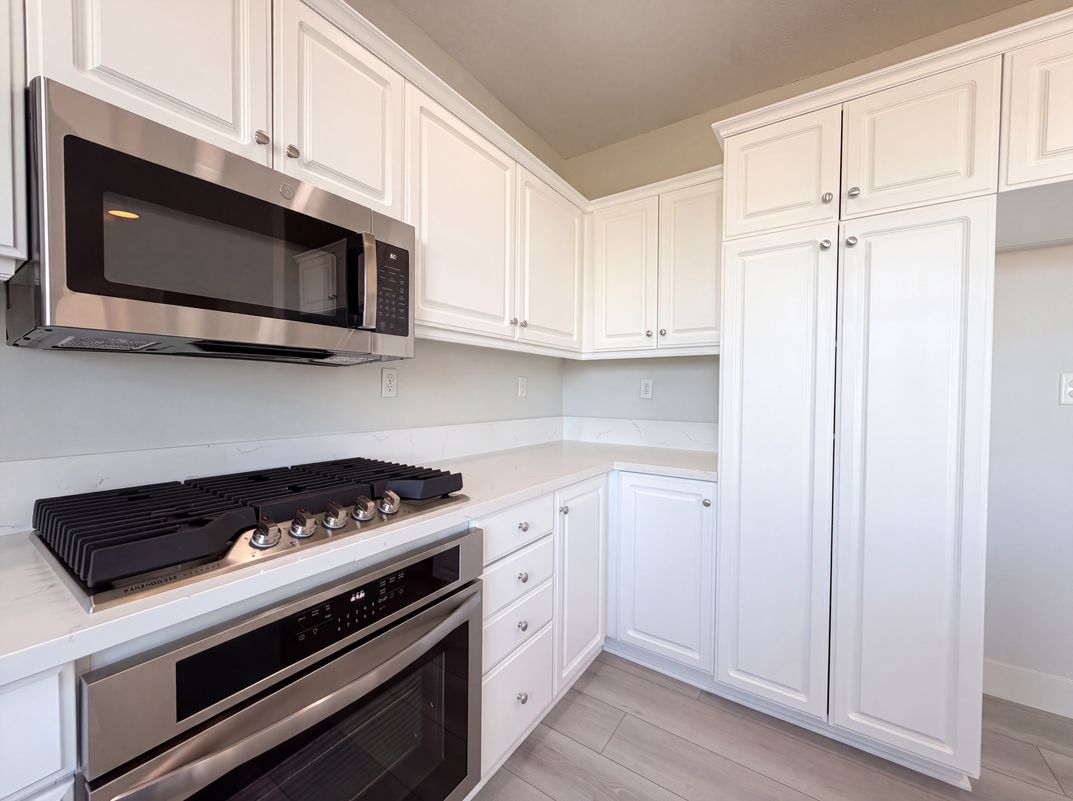 Photo 10 of 25 of 27920 Periwinkle Ln, Valencia, CA
