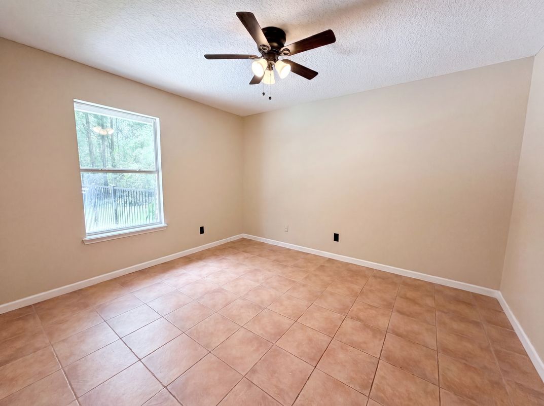 Photo 17 of 23 of 2775 Ravines Rd, Middleburg, FL