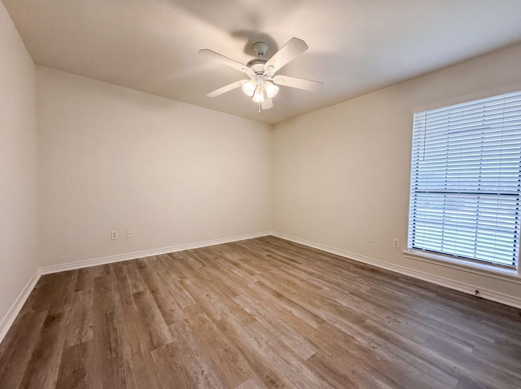 Photo 14 of 20 of 6041 King Trl, Corpus Christi, TX