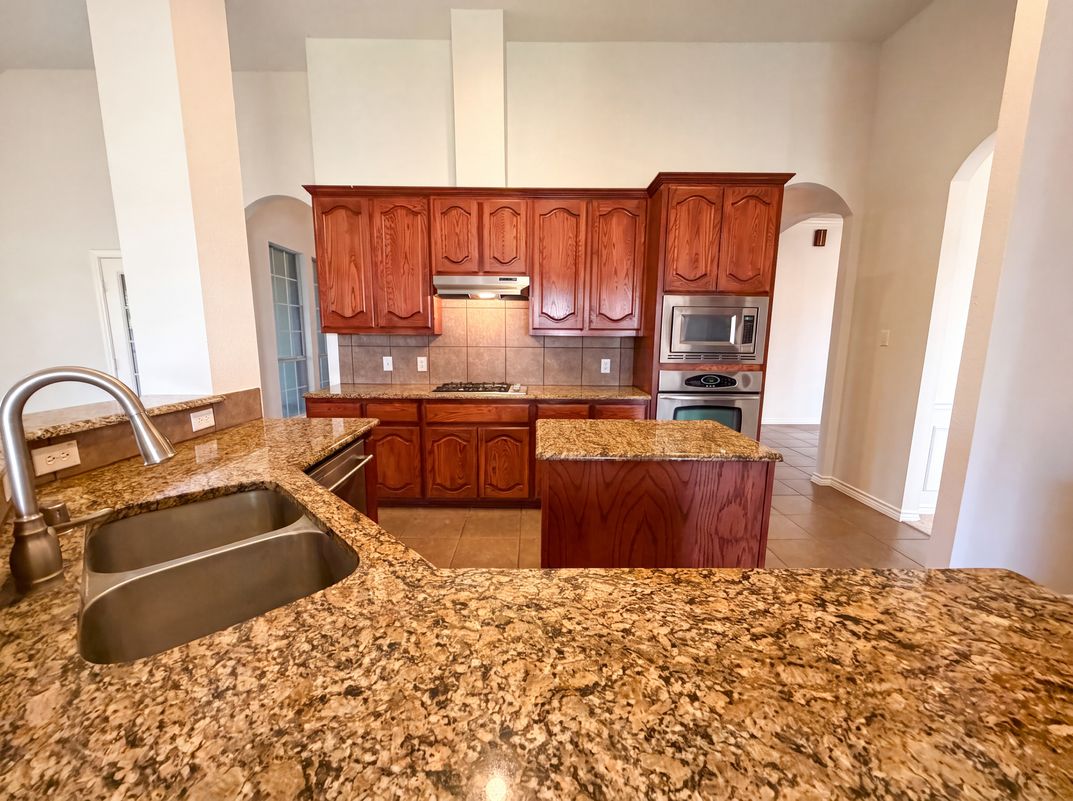 Photo 11 of 21 of 529 Olympia St, Desoto, TX