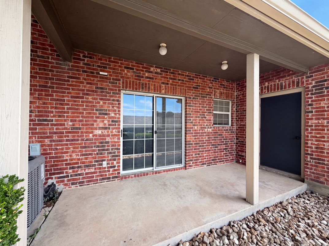 Photo 5 of 16 of 40 Chapel Hill Cir, San Antonio, TX