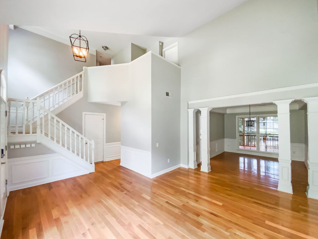 Photo 9 of 24 of 8806 Glenside St, Huntersville, NC