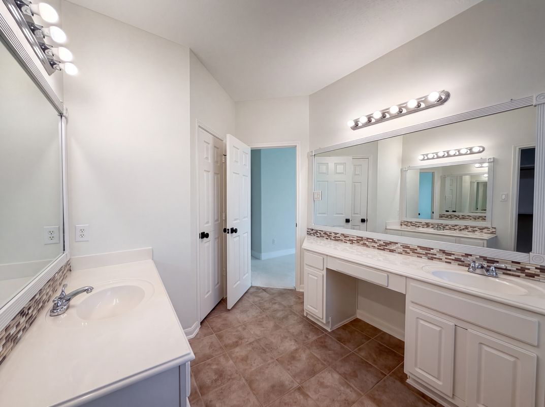 Photo 24 of 35 of 11314 Sailwing Creek Ct, Pearland, TX