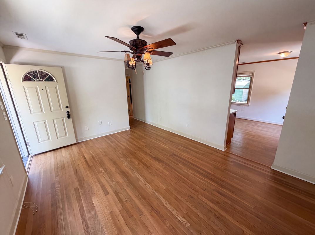 Photo 7 of 23 of 713 Ridgedale Ct, Charlotte, NC