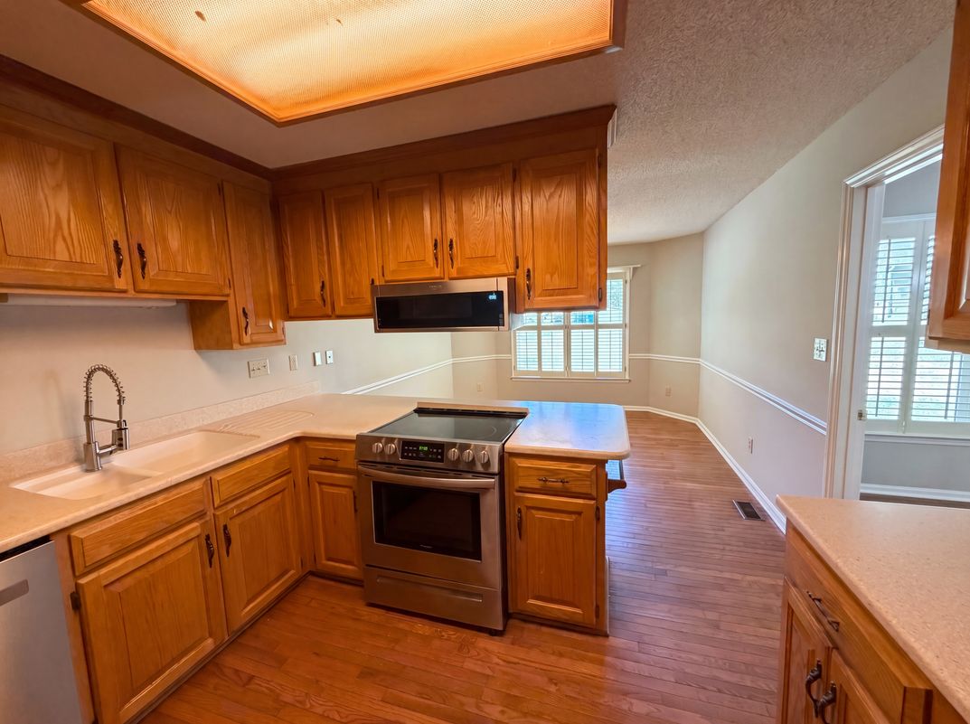 Photo 7 of 29 of 8400 Chestnut Oak Ct, Harrisburg, NC