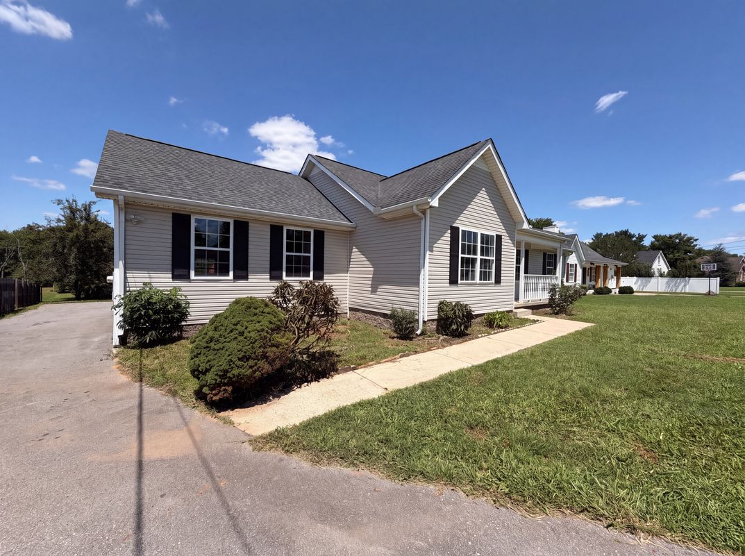 Photo 24 of 28 of 125 Ivanhoe Ct, Murfreesboro, TN