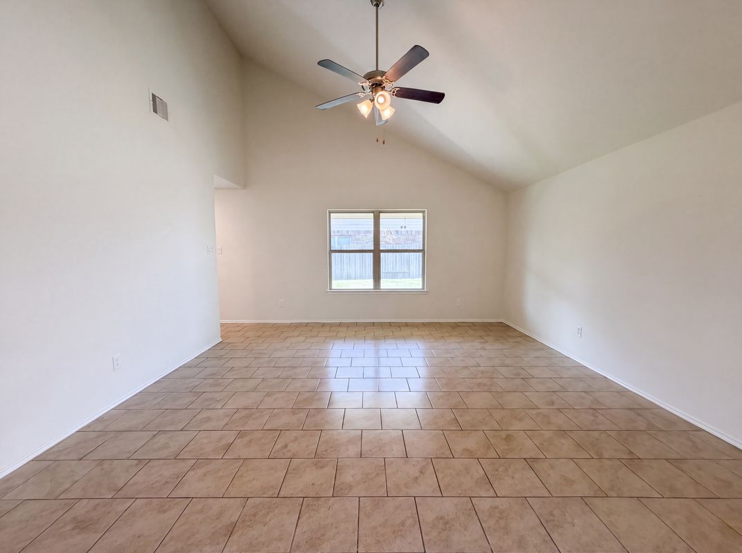 Photo 7 of 17 of 3603 Indigo Forest St, Spring, TX