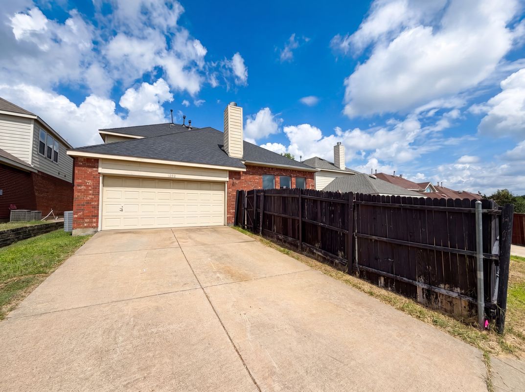Photo 20 of 22 of 1202 McCormick St, Garland, TX
